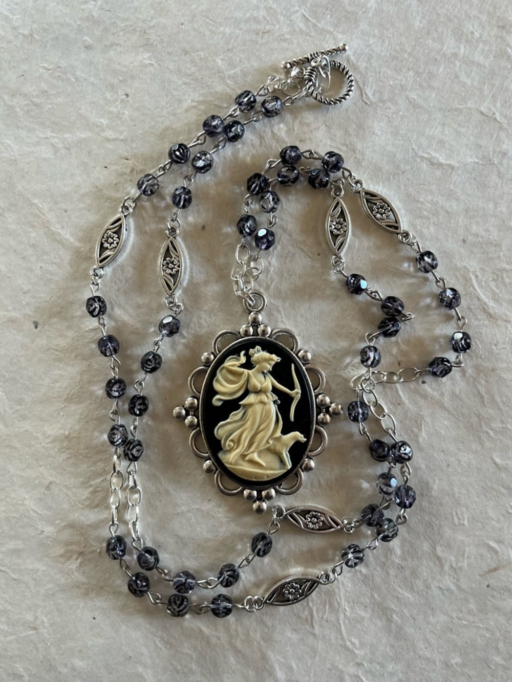 Diana the Huntress Cameo Necklace silver Tone Austrian Crystal Vintage Chain